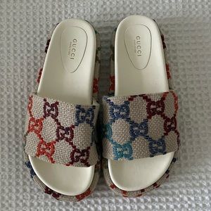 Rainbow Platform G Slides